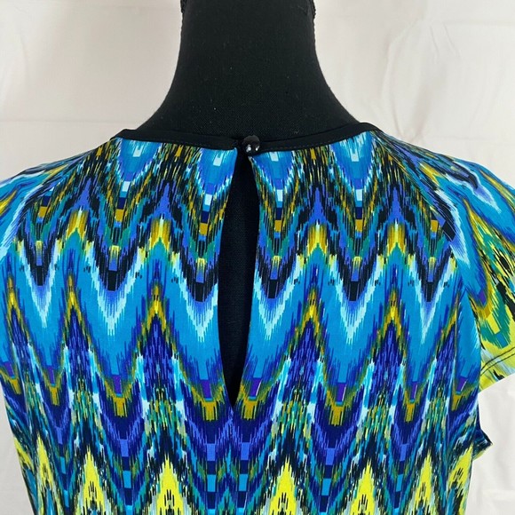 Ronni Nicole Blue/Green/Yellow Geometric Print Cap Sleeve Sheath Dress Size 6 - Picture 7 of 12